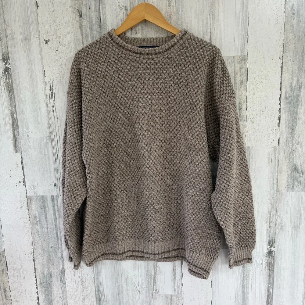 Woolrich Men’s Size Large Made in USA Crew Neck Knit Sweater In Brown